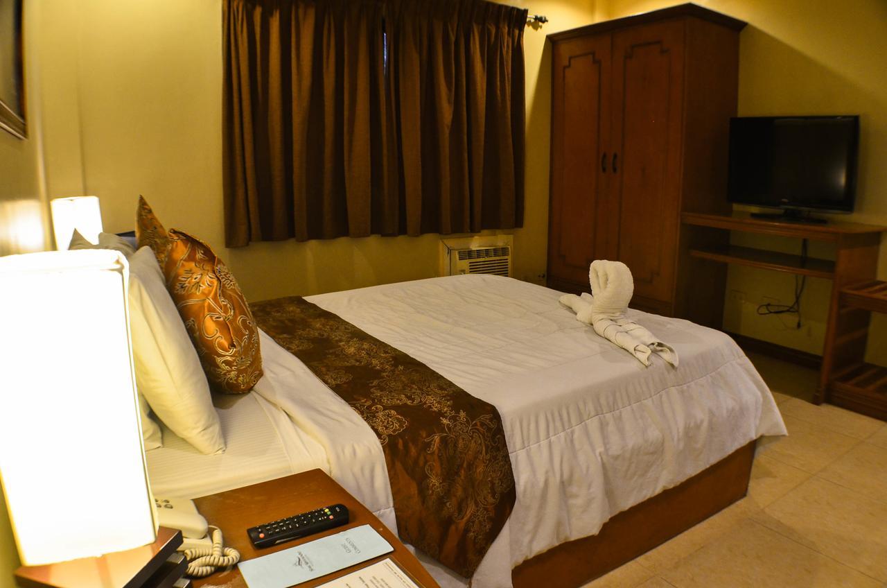 Subic Waterfront Resort And Hotel Ngoại thất bức ảnh