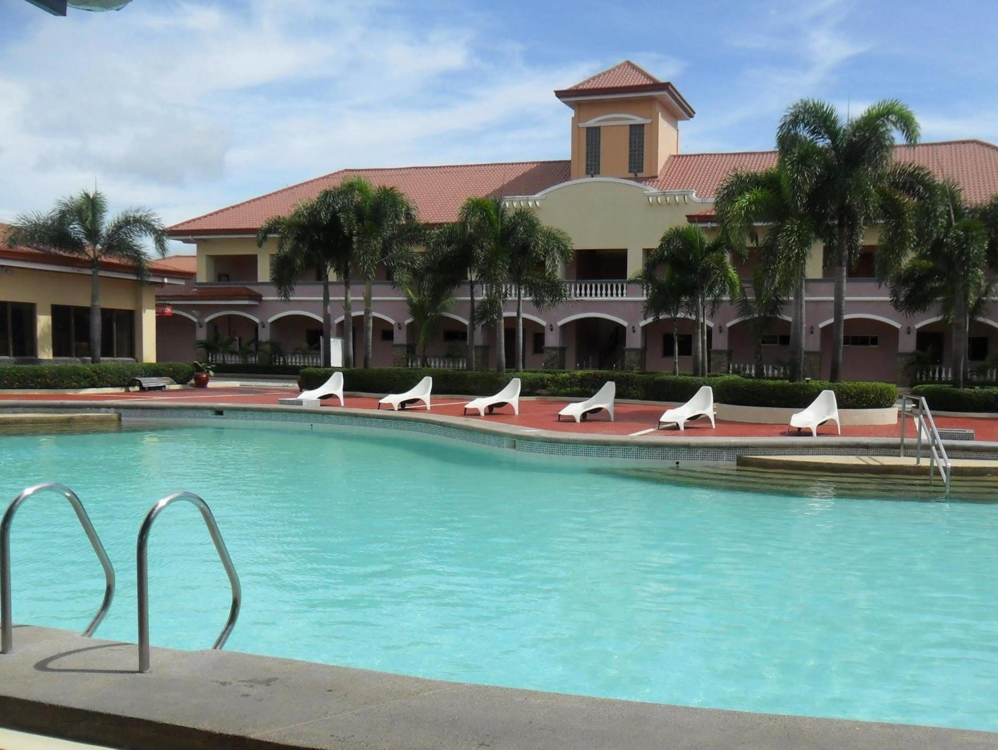 Subic Waterfront Resort And Hotel Ngoại thất bức ảnh